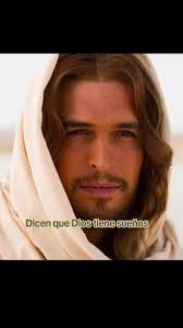 Un Lisiado A La Mesa Se Sentó