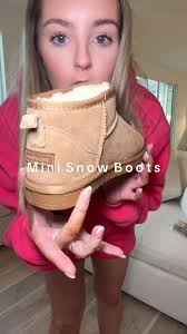 I got the Chesnut, Low Top in my regular size and they are 👌🏽👌🏽👌🏽  #uggs #snowboots #uggminis #minisnowboots #chesnutsnowboots #tiktokshop  #ttsacl #tiktokshopdeals #fyp #viral
