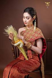 Khmer Traditional Costume In 2020 National Clothes Khmer Wedding Thai Dress