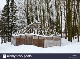 traditional cree native housing mistissini community northern quebec stock photo royalty free image 35861262 alamy cree photo winter lodge