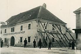 In der nacht auf dienstag gab es ein kräftiges erdbeben im raum neunkirchen in niederösterreich, das bis nach wien, hollabrunn, ins burgenland und nach salzburg zu spüren war und viele aus dem. Vor 90 Jahren Das Erdbeben Von Schwadorf Am 8 Oktober 1927 Zamg
