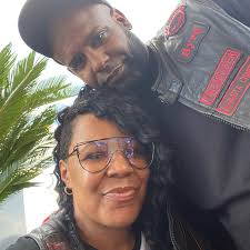 Toi Williams and Robert Byrdsell's Wedding Website