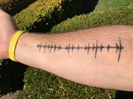 Like most tattoo artists, hongdam has heard plenty of stories in the chair—and flowers seem to hold special meaning for most clients that request them. 5 Inspiring Tribute Tattoos Modern Loss