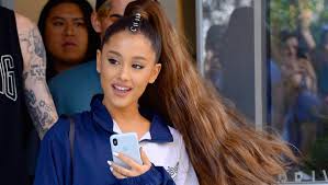 .@arianagrande's positions spends a fourth week at #1 at us pop radio (mediabase). Ariana Grande Cuts Hair Off No More Ponytail Iheartradio