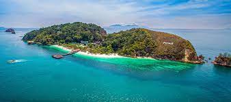 Pulau rawa juga merupakan sebuah pulau terpencil di mana kurang diketahui oleh para pelancong dari dalam mahupun luar negara. 11 Pulau Di Johor Yang Menarik Pengembaraan Anda Bermula Di Sini