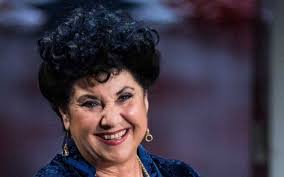 Marisa laurito (born 19 april 1951) is an italian actress, singer and television personality. Chi E Marisa Laurito Eta Altezza Carriera E Vita Privata
