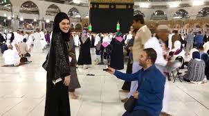 This is a fantastic way of how to propose to a boy. Viral Video Of Turkish Proposal In Front Of Islam S Kaaba Sparks Anger Online Arab News