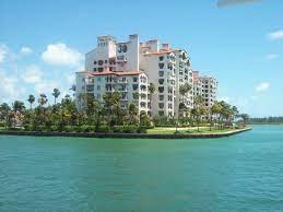 Fisher island was, in fact, not even an island until 1906, when the government, looking to ease port the vanderbilts owned fisher island for the next two decades, building several large homes, an. Fisher Island Trauminsel Fisher Island Miami Beach Reisebewertungen Tripadvisor