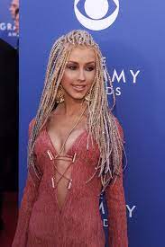 31 90s Hairstyles That Celebrities Wouldn T Be Seen Dead With Now 90s Hairstyles Hair Styles 2000s Fashion Outfits
