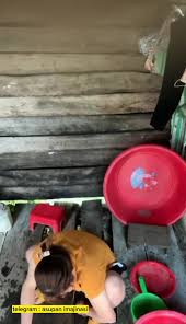 Ngintip Pipis - EPORNER