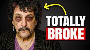 Chris Peeler's Instagram, Twitter & Facebook