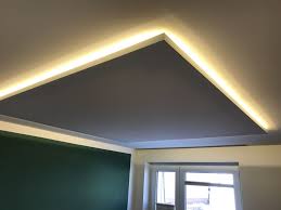 Die ränder dieser abgehängten decke sind ideal für den einbau einer indirekten beleuchtung. Deckensegel Mit Indirekter Beleuchtung Beleuchtung Wohnzimmer Indirekte Beleuchtung Decke Moderne Deckengestaltung
