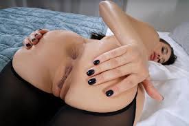 Alyssas  голые девки, члены, голые девки с членами, дрочево, гуро,  извратское порно и прочая половая ёбля - смотреть бесплатно!