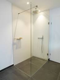 Walk In Dusche Mit Glasabtrennung Garten Sauna Mit Dusche Walk In Duschen In Top Design 15 Beispiele Die Beeindr In 2020 Badezimmer Ebenerdige Dusche Walk In Dusche
