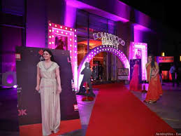 Besides the obvious of location and guest list, there are two main parts to planning a party: Planning A Bollywood Theme Party For The D Day Take A Look At How You Can