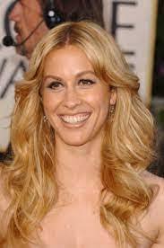 Amanda Morissette's Instagram, Twitter & Facebook