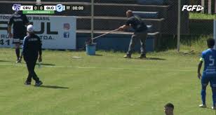 Confira onde assistir cruzeiro x botafogo ao vivo e horário do jogo hoje, 12, válido pela 30ª rodada do brasileirão série b 2021. Em Jogo Que Teve Ate Cobra Cruzeiro Vence O Gloria Na Arena Oreporter Net Noticias De Cachoeirinha E Gravatai