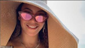 Shareena clanton is an australia film, theatre, television actress and rights activist. Beyonce Gets Buried In The Sand By Her Twins Sir And Rumi As She Looks Back At Her 38th Year Gadget Clock