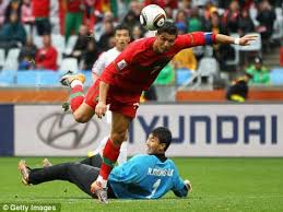 كريستيانو رونالدو كابتن منتخب شباب البرتغال. Ù…Ù†ØªØ®Ø¨ Ø§Ù„Ø¨Ø±ØªØºØ§Ù„ 2006 Ø±ÙˆÙ†Ø§Ù„Ø¯Ùˆ ÙŠÙƒØªØ¨ Ø§Ù„ØªØ§Ø±ÙŠØ® Ù…Ø¹ Ù…Ù†ØªØ®Ø¨ Ø§Ù„Ø¨Ø±ØªØºØ§Ù„ Ù…Ù†ØªØ®Ø¨ Ø§Ù„Ø¨Ø±ØªØºØ§Ù„ Ø¶Ø¯ Ø§Ø°Ø±Ø¨ÙŠØ¬Ø§Ù† Ø§Ù„ÙŠÙˆÙ… ÙŠØ·Ù…Ø­ ÙÙŠ Ø§ÙØªØªØ§Ø­ Ù…Ø´ÙˆØ§Ø±Ù‡ ÙÙŠ ØªØµÙÙŠØ§Øª ÙƒØ§Ø³ Ø§Ù„Ø¹Ø§Ù„Ù… ÙˆÙ„Ø§ ØªÙ†Ø³ÙˆØ§ Ø§Ø¹Ø²Ø§Ø¡Ù†Ø§ Ø§Ù„Ù‚Ø±Ø§Ø¡ Ø£Ù†Ù‡ ÙŠÙ…ÙƒÙ†ÙƒÙ… Ù…Ø´Ø§Ù‡Ø¯Ø© Ù…Ø¨Ø§Ø±Ø§Ø©