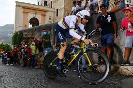Senza dubbio, filippo ganna è un ciclista dal. Giro D Italia Stage 1 Filippo Ganna Takes Dominating Victory On Downhill Time Trial Secures Race Lead Velonews Com