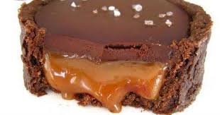 Recette Tartelettes Au Chocolat Fourrees Au Caramel Au Beurre Sale Tartelettes Au Chocolat Tartelette Chocolat Caramel Mini Tarte