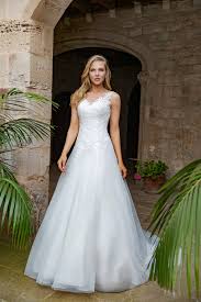 Dieses brautkleid von amera vera ist eleganz pur. Brautkleid Liana Juno Brautmoden