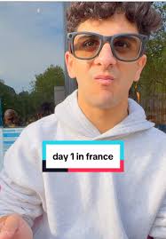 Exploring Paris Day 1: Airbnb, Food, and Sightseeing