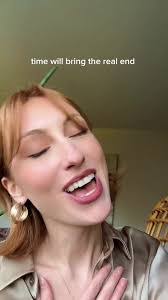 Jazmin Henderson's Instagram, Twitter & Facebook