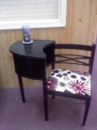 Vintage Telephone Table I Have One Similar To This That I Would Love To Change Up Vintage Telephone Table Telephone Table Furniture Makeover