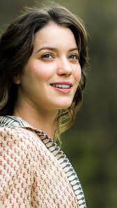 Ernesto pede Ema em casamento