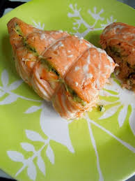 Roti De Saumon Farci A La Salicorne Et Au Lard Saumon Farci Saumon Recette Poisson