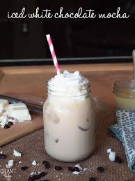 Black And White Mocha Starbucks Iced White Chocolate Mocha Starbucks Copycat Version Love Their Version This White C Iced White Chocolate Mocha Copycat Starbucks Recipes Starbucks Recipes
