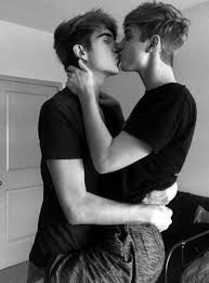 Black And White Kissing Aesthetic Pin On Couple