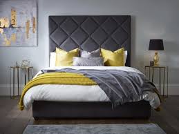 Tints of yellow can give these deeper greys a greenish hue, which touches of red can make them. Gray And Yellow Bedroom Ideas Photos Hackrea