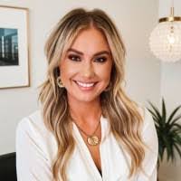 Kristie Barnes's Instagram, Twitter & Facebook