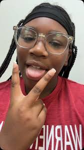 Beverly Battle (@beverly.battle3)