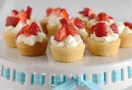 Sold by amorecreations and ships from amazon fulfillment. 40 Cute Easy Bite Sized Baby Shower Desserts Cafemom Com