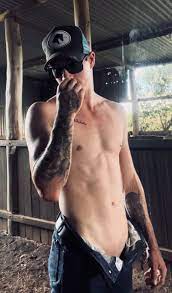 😜 on X: t.cohmiZ68sdWx if you every want a hot Australian  straight Man gocheckout this 🔥 cowboy horse t.coWiA1y6UlTD   X