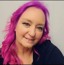 Jacque Davidson's Instagram, Twitter & Facebook