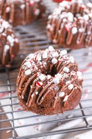 Best christmas mini bundt cakes from mini christmas bundt cakes.source image: Mini Peppermint Hot Chocolate Bundt Cakes A Kitchen Addiction