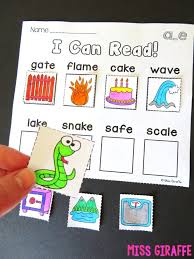 Several letters have an alternate option f Miss Giraffe New To Teaching First Grade Everything You Need Know Independent Reading Independent Reading Worksheets For First Grade Worksheet Math Facts Addition And Subtraction Series Math Analog Clock Practice Worksheets Dragon