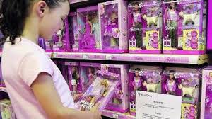 Jouéclub est une coopérative de magasins de jouets créée en 1950, très présente sur le territoire français ainsi qu'à l'étranger. Toys R Us France Vers Un Redressement Judiciaire Les Quatre Magasins Normands Ouverts En Attendant