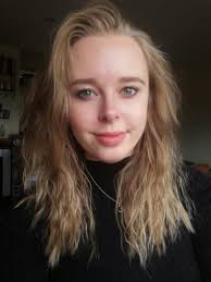 Enhance it with honey blonde highlights. I Never Really Liked My Pin Straight Flat Hair So Sleeping With My Hair In A Braid Or Bun Is My Favorite Way To Achieve Some Heatless Curls Waves Can T Wait Till My