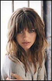 Pony Schneiden Schrag Oder Gerade Tipps Und Anleitungen Meine Frisuren Langhaarfrisuren Haarschnitt Frisur Lange Haare Locken