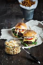 Burgers Maison Et Son Ramequin De Coleslaw Healthy Munchies Food Creative Food