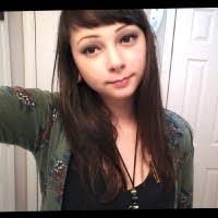 Marisa Darnell's Instagram, Twitter & Facebook