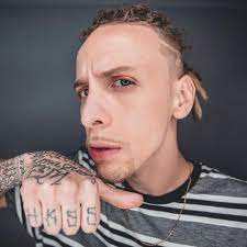 Pedro Qualy Do Haikaiss Sofre Convulsao E Fratura Ombro Apos 14h Em Live De Game