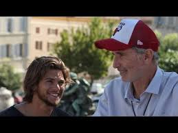 Tous sauf jb, l'ado de la famille, qui n'a qu'un seul but : La Finale Bande Annonce Youtube