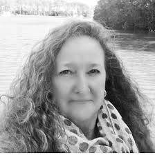 Dee Russell announces for county board