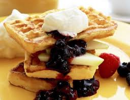 Alt det tørre blandes sammen. Vaffeldej Til Laekre Klassiske Vafler Bedste Vafler Online Her